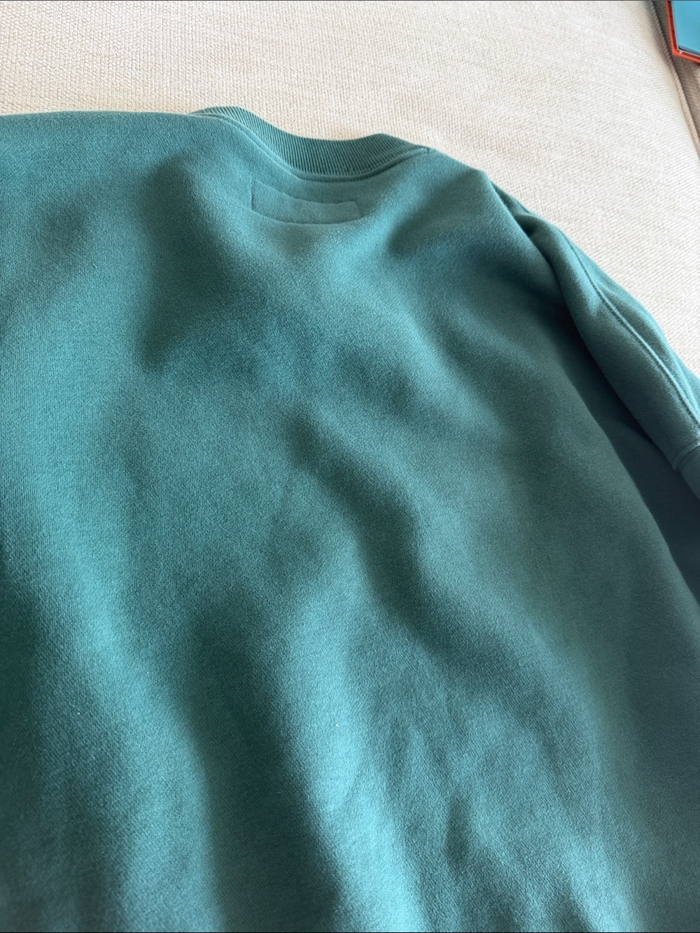 Sweatshirt - Picture 4 of 4